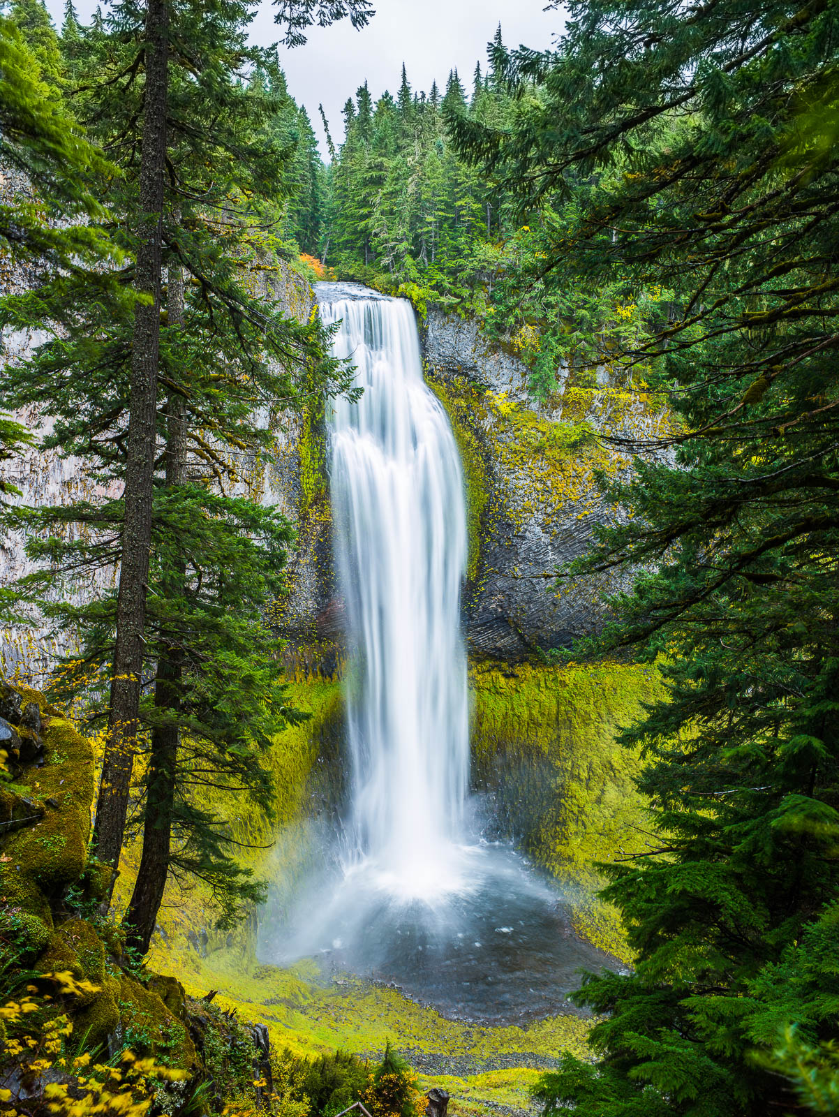 One should not miss this gem.  During this visit I had the falls all to myself.  Just stop and enjoy is what I thought.